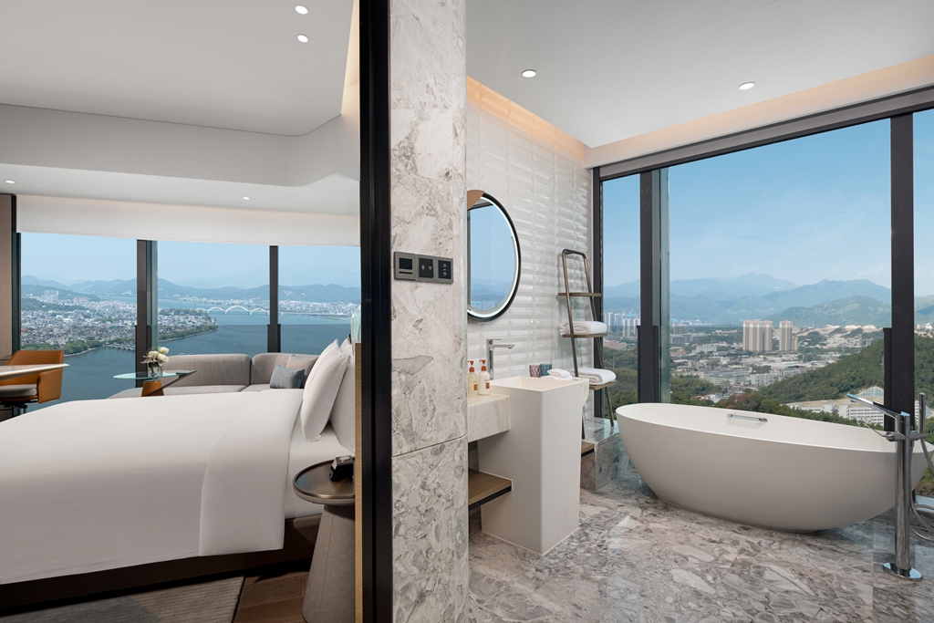 豪华江景大床房